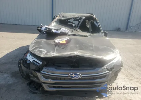 2025 Subaru Forester Premium z USA, uszkodzony, nr VIN JF2SLDDC3SH531873